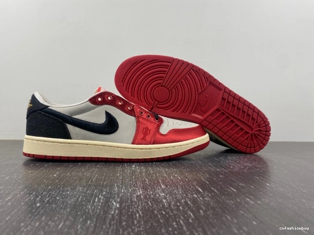 OG Air Trophy Low x Jordan Room Away 1 FN0432-100 0731